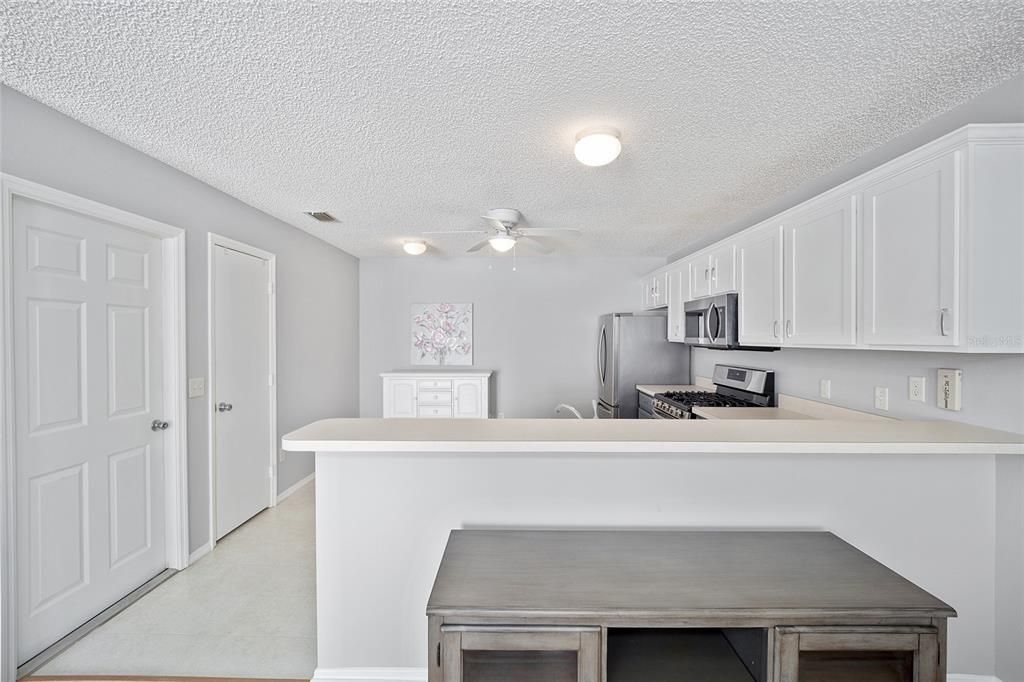 For Sale: $259,900 (2 beds, 2 baths, 1163 Square Feet)