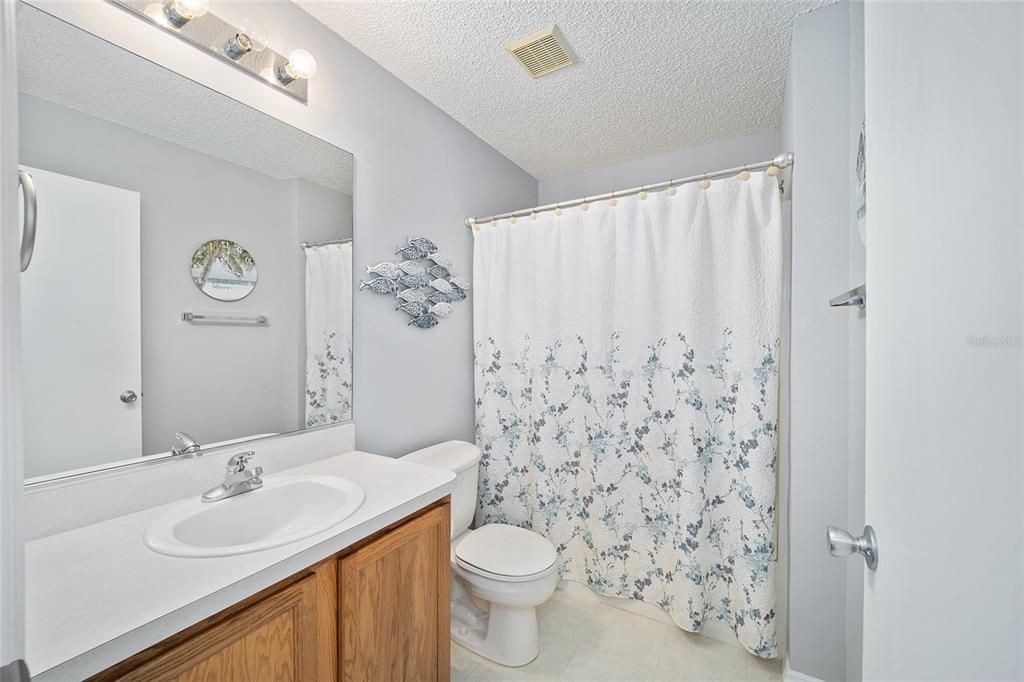 For Sale: $259,900 (2 beds, 2 baths, 1163 Square Feet)