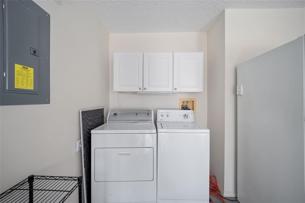 For Sale: $259,900 (2 beds, 2 baths, 1163 Square Feet)