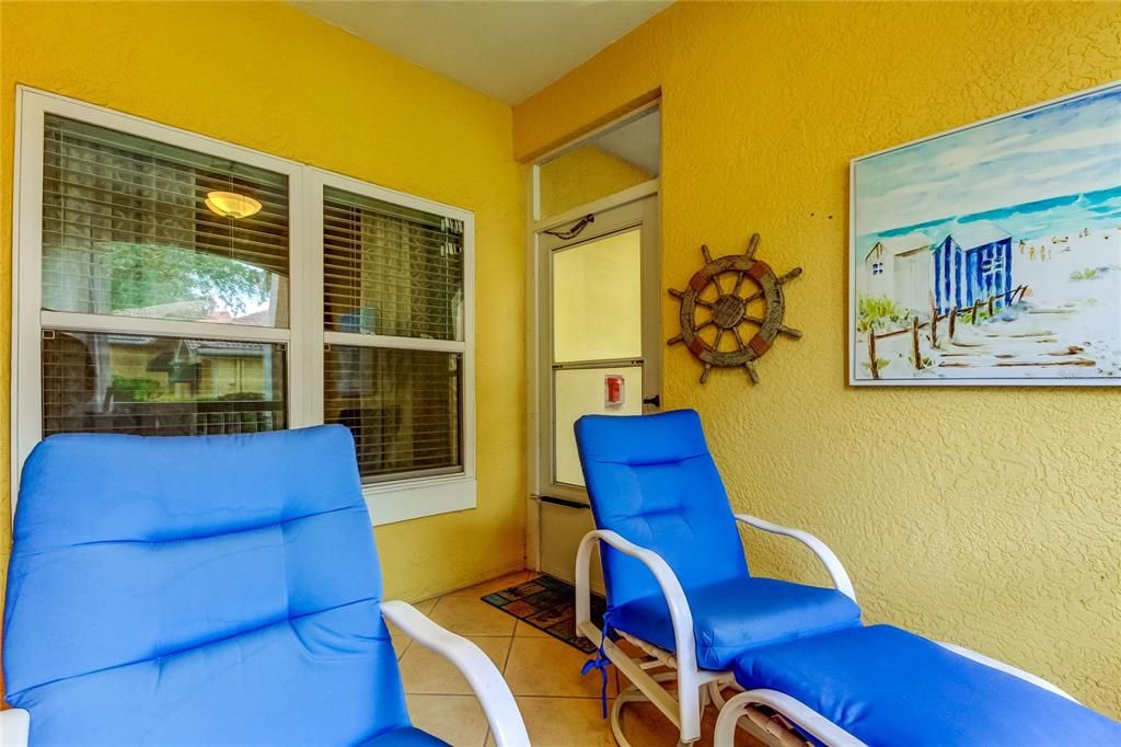 Activo con contrato: $319,900 (2 camas, 2 baños, 925 Pies cuadrados)