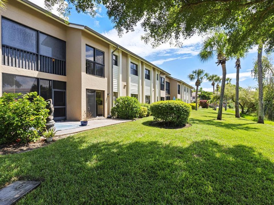 For Sale: $525,000 (3 beds, 2 baths, 1899 Square Feet)