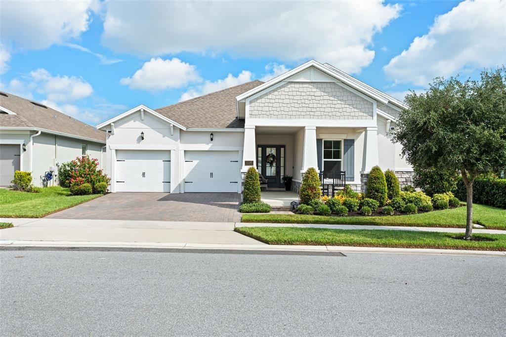 Active With Contract: $925,000 (4 beds, 3 baths, 2853 Square Feet)