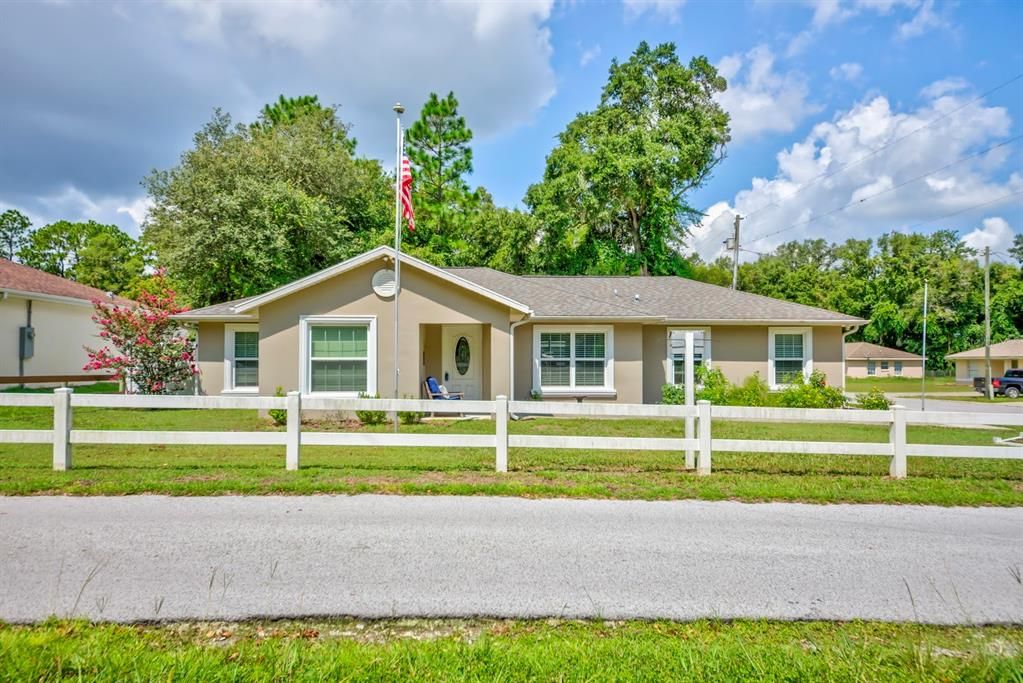 Active With Contract: $289,000 (2 beds, 2 baths, 1214 Square Feet)