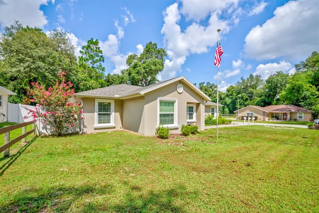 Active With Contract: $289,000 (2 beds, 2 baths, 1214 Square Feet)