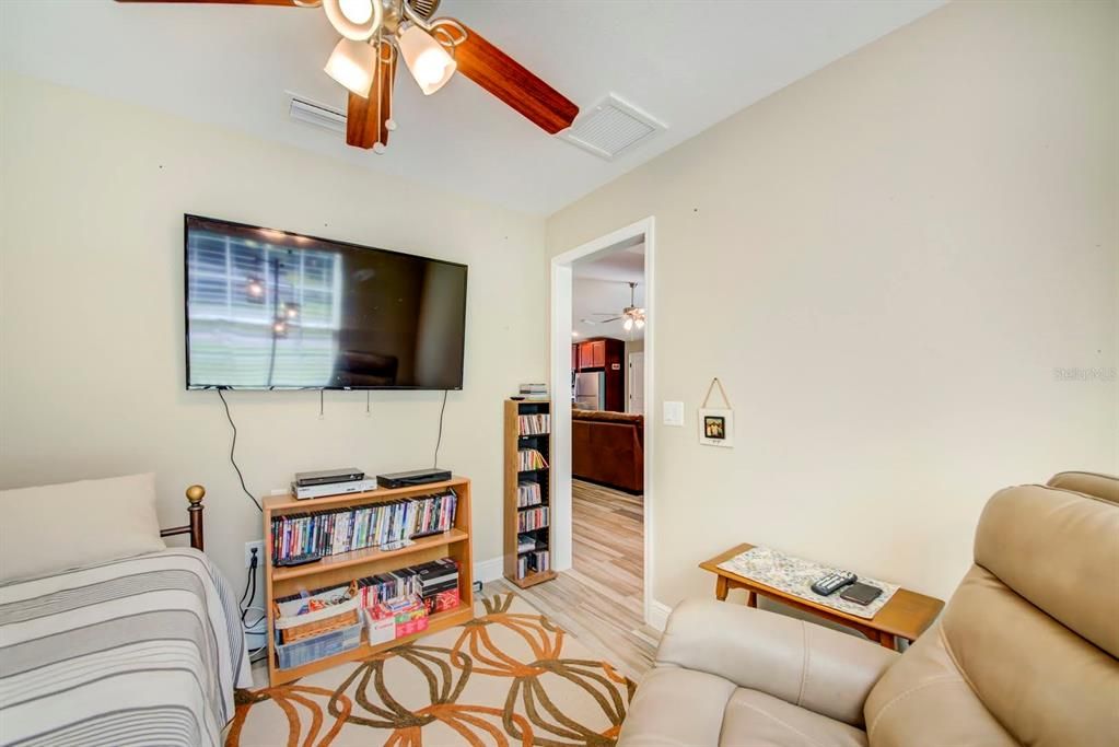 Active With Contract: $289,000 (2 beds, 2 baths, 1214 Square Feet)