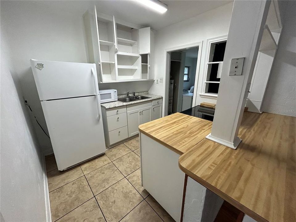 For Rent: $1,975 (3 beds, 1 baths, 1191 Square Feet)