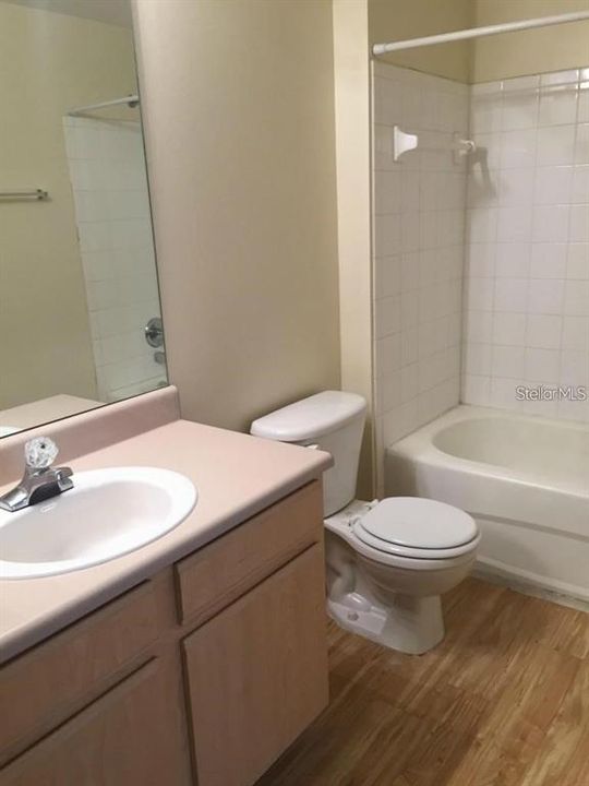 For Sale: $180,000 (1 beds, 1 baths, 632 Square Feet)