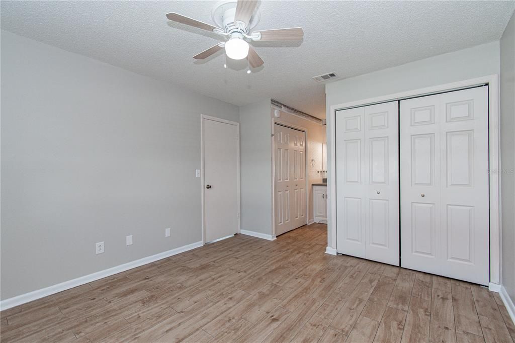 For Rent: $1,500 (2 beds, 2 baths, 864 Square Feet)