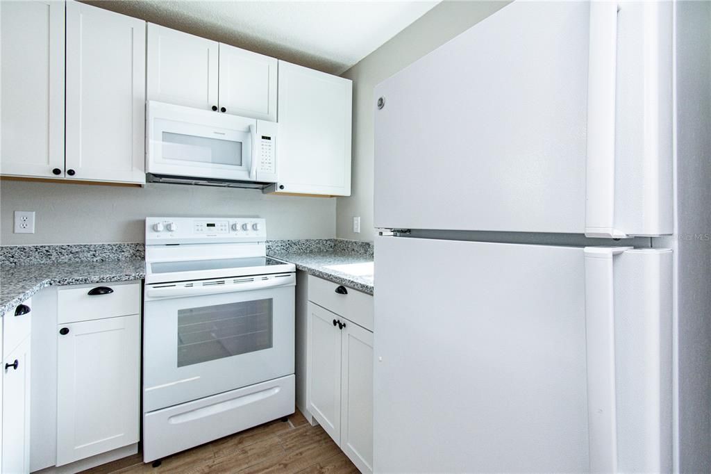 For Rent: $1,500 (2 beds, 2 baths, 864 Square Feet)