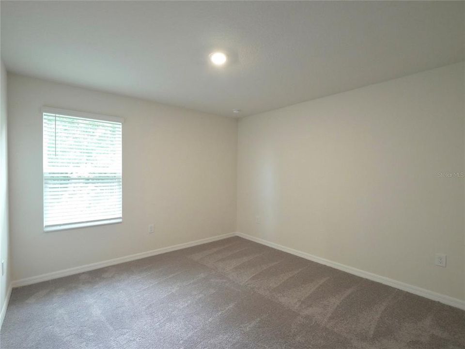 For Rent: $2,000 (3 beds, 2 baths, 2541 Square Feet)