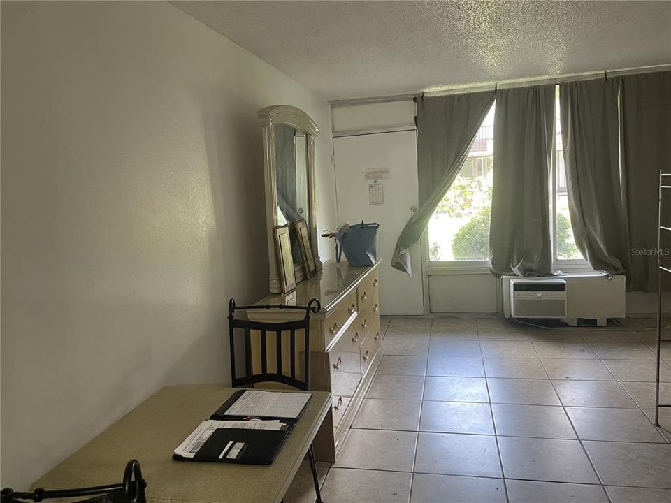 For Sale: $64,990 (1 beds, 1 baths, 276 Square Feet)