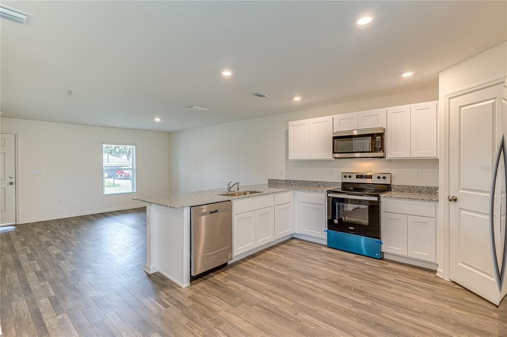 Active With Contract: $2,250 (4 beds, 3 baths, 1941 Square Feet)