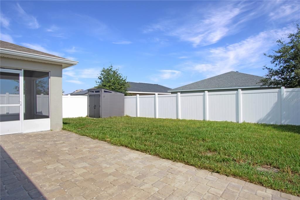 Active With Contract: $1,900 (3 beds, 2 baths, 1323 Square Feet)