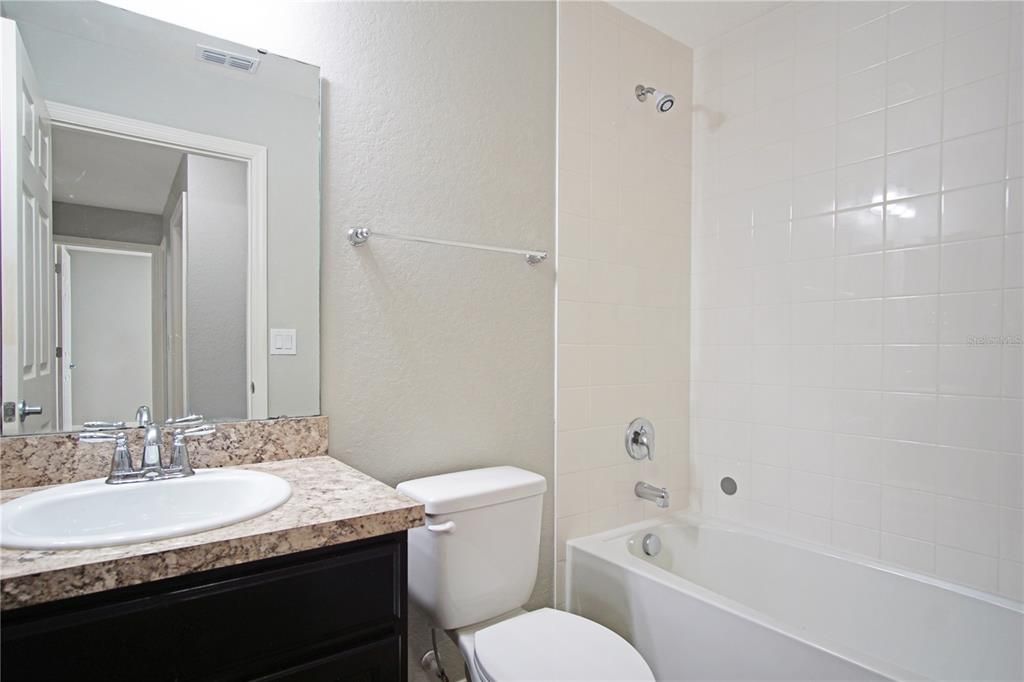 Active With Contract: $1,900 (3 beds, 2 baths, 1323 Square Feet)