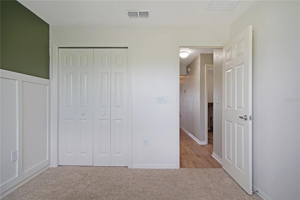 Active With Contract: $1,900 (3 beds, 2 baths, 1323 Square Feet)