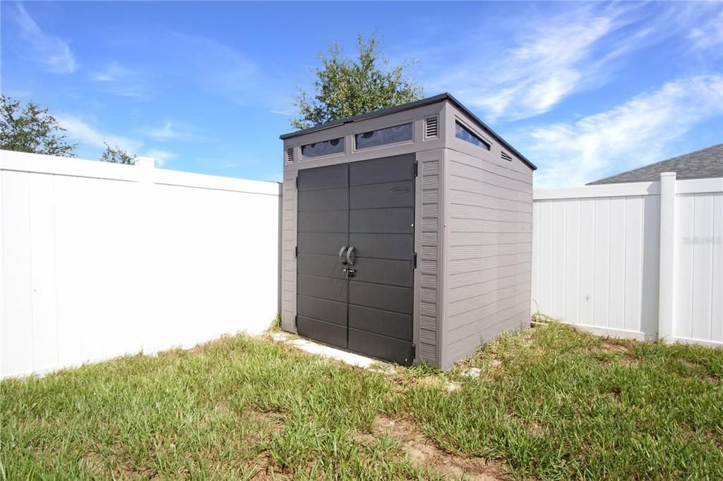 Active With Contract: $1,900 (3 beds, 2 baths, 1323 Square Feet)