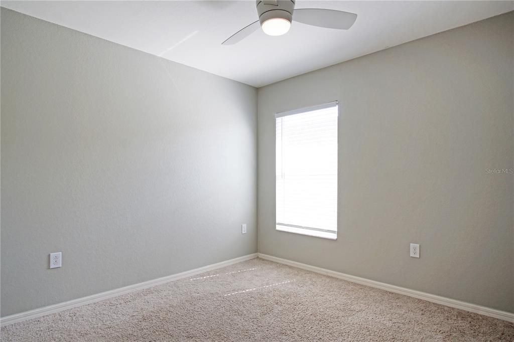 Active With Contract: $1,900 (3 beds, 2 baths, 1323 Square Feet)