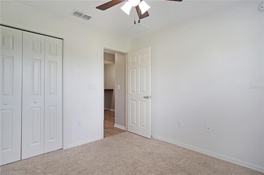 Active With Contract: $1,900 (3 beds, 2 baths, 1323 Square Feet)