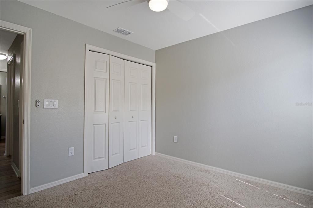 Active With Contract: $1,900 (3 beds, 2 baths, 1323 Square Feet)