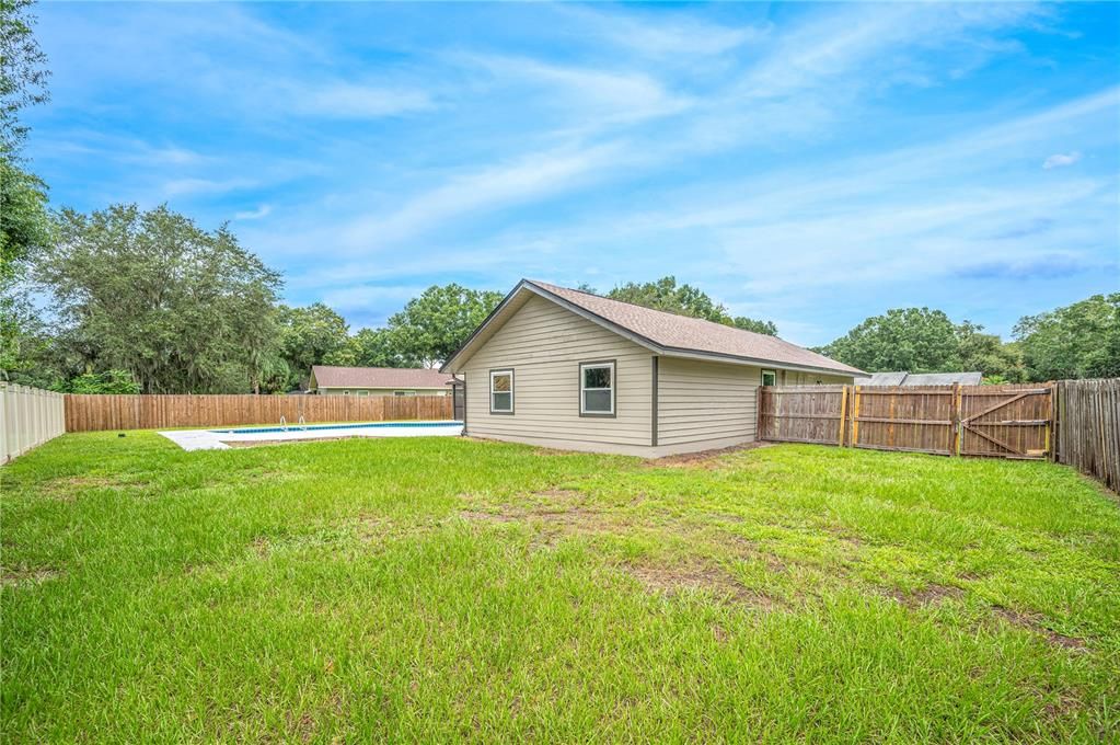 For Sale: $399,950 (3 beds, 2 baths, 1588 Square Feet)