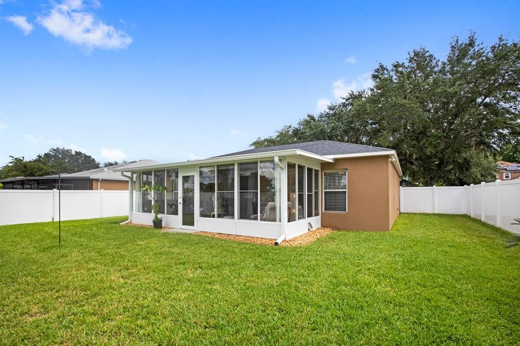 Active With Contract: $385,000 (3 beds, 2 baths, 1424 Square Feet)