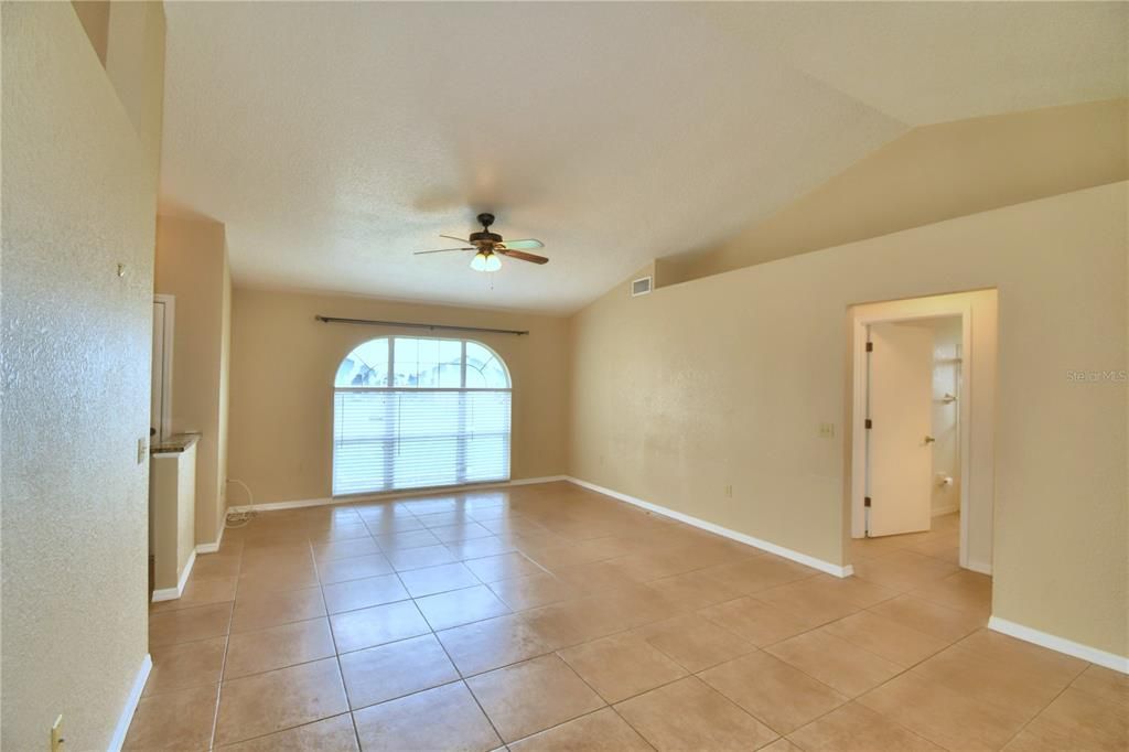 For Sale: $360,000 (3 beds, 2 baths, 1580 Square Feet)