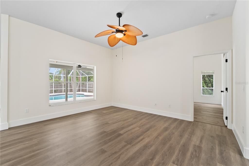 Active With Contract: $499,000 (4 beds, 2 baths, 2136 Square Feet)