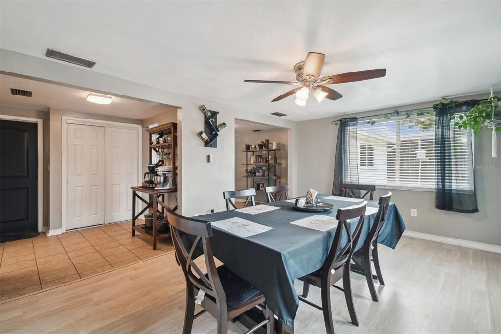 Active With Contract: $234,900 (2 beds, 2 baths, 1360 Square Feet)