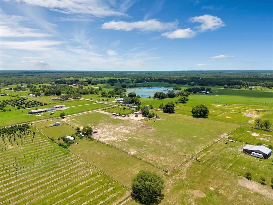 На продажу: $430,000 (10.33 acres)