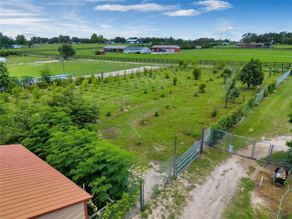 待售: $430,000 (10.33 acres)