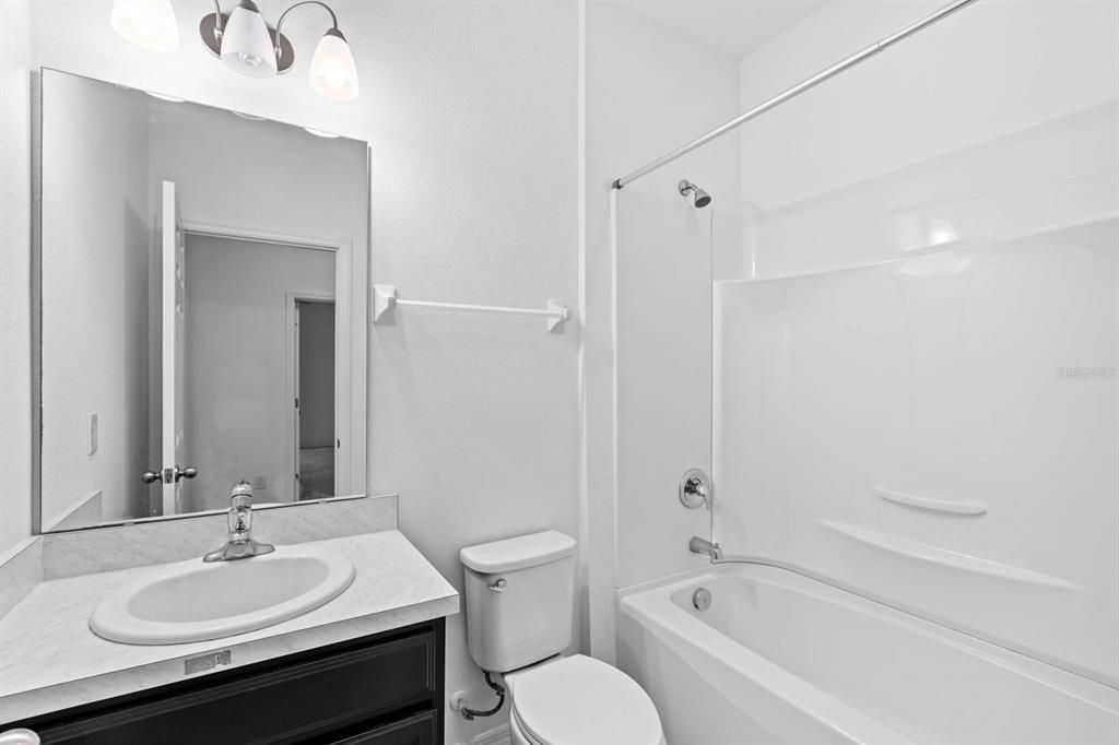 For Sale: $364,900 (3 beds, 2 baths, 1571 Square Feet)