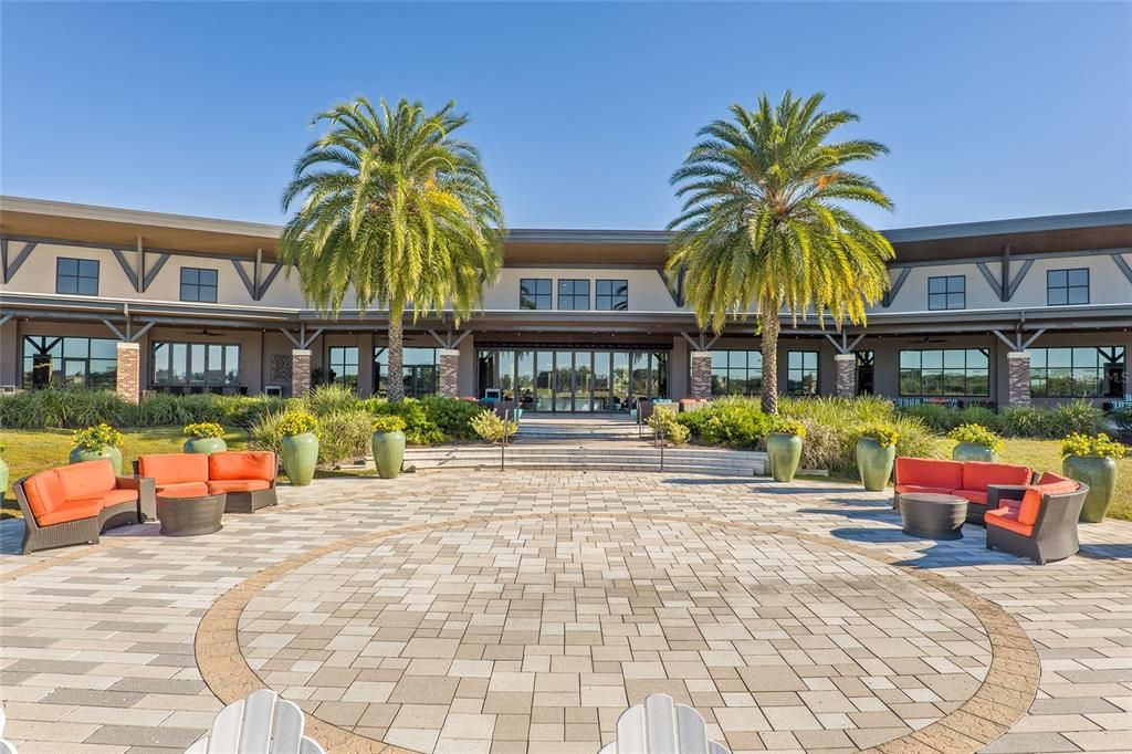 Seating all around clubhouse