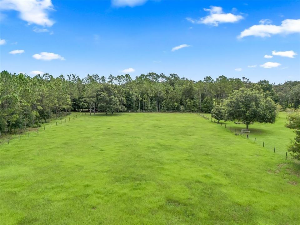 For Sale: $1,100,000 (3 beds, 2 baths, 2891 Square Feet)