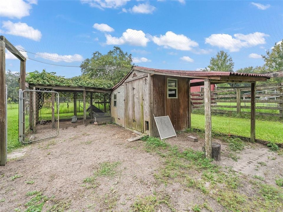 For Sale: $1,100,000 (3 beds, 2 baths, 2891 Square Feet)