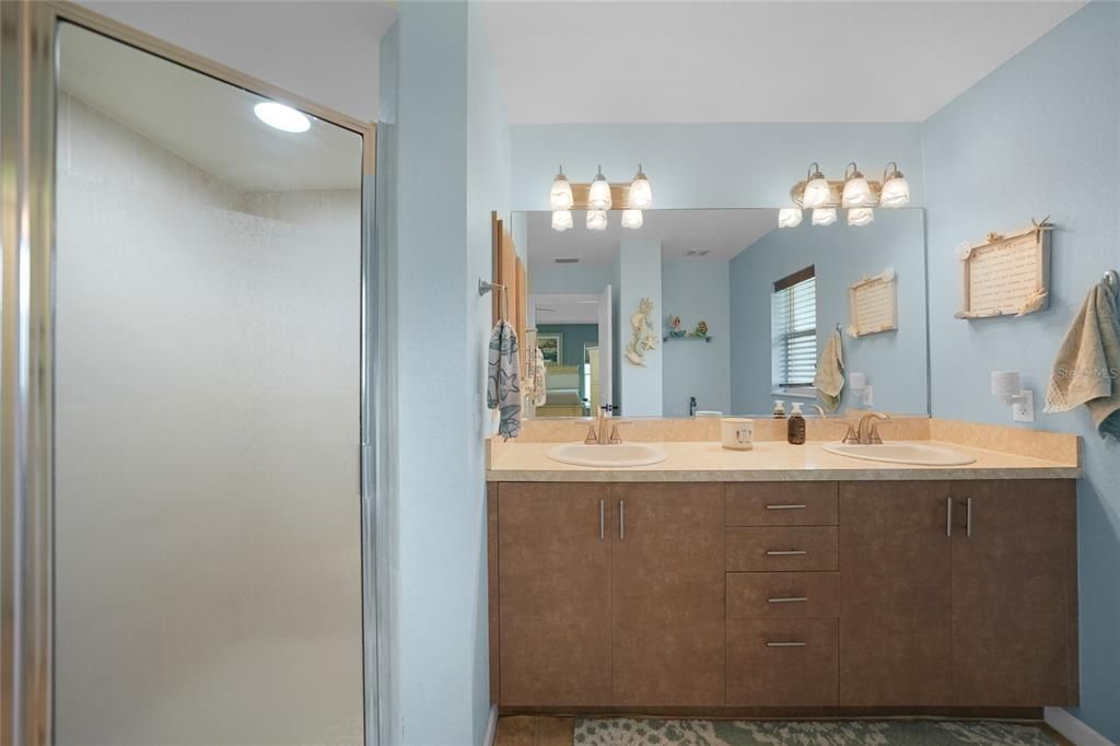 For Sale: $449,900 (3 beds, 2 baths, 1522 Square Feet)