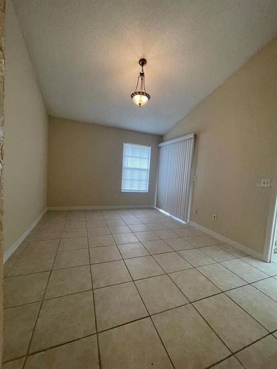 For Rent: $2,000 (2 beds, 2 baths, 944 Square Feet)