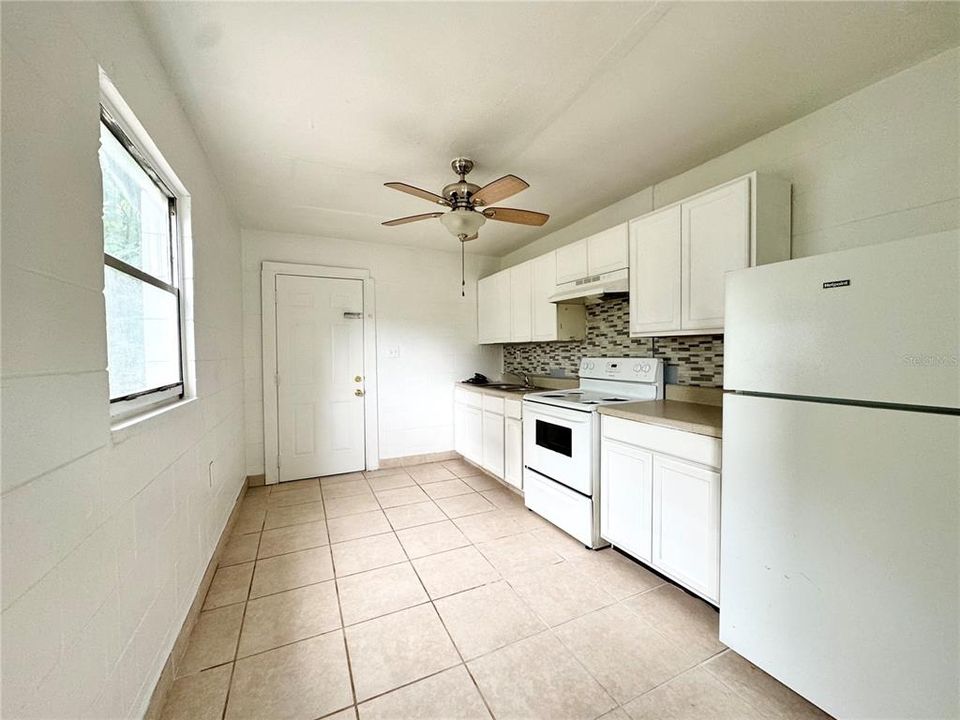 For Rent: $1,200 (2 beds, 1 baths, 624 Square Feet)