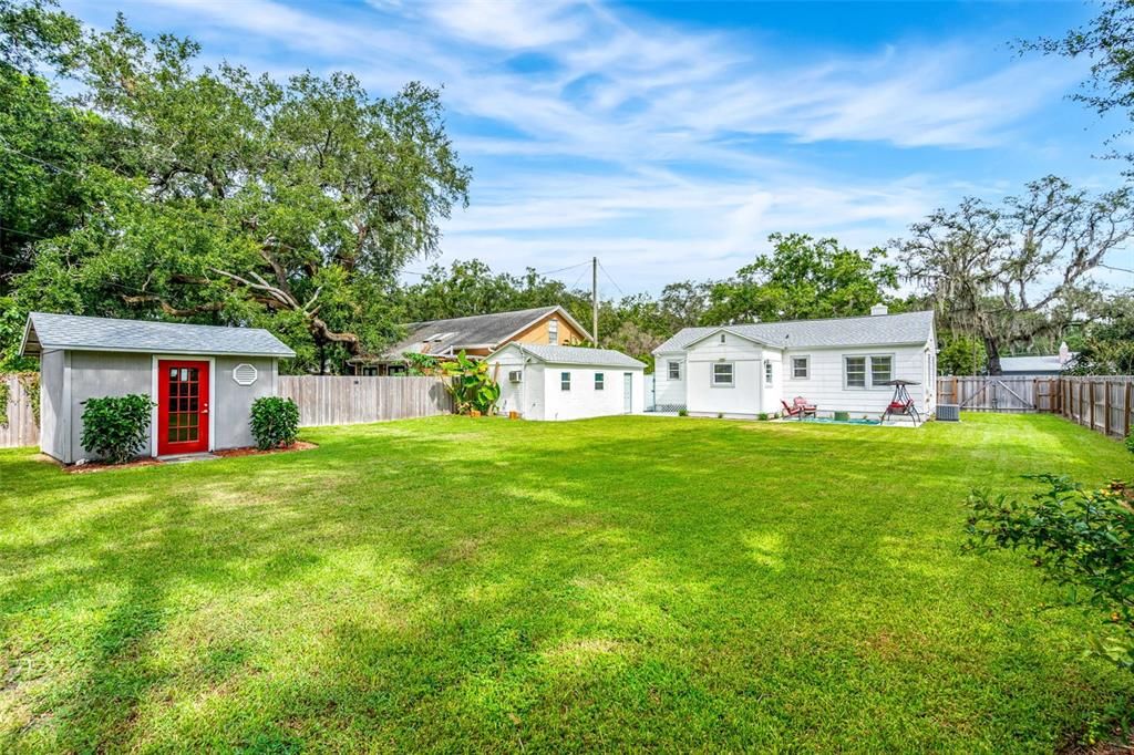 Active With Contract: $495,000 (3 beds, 2 baths, 1189 Square Feet)