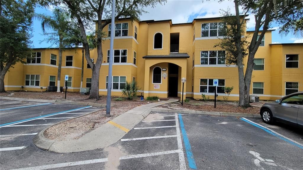 最近售出: $184,500 (2 贝兹, 1 浴室, 934 平方英尺)