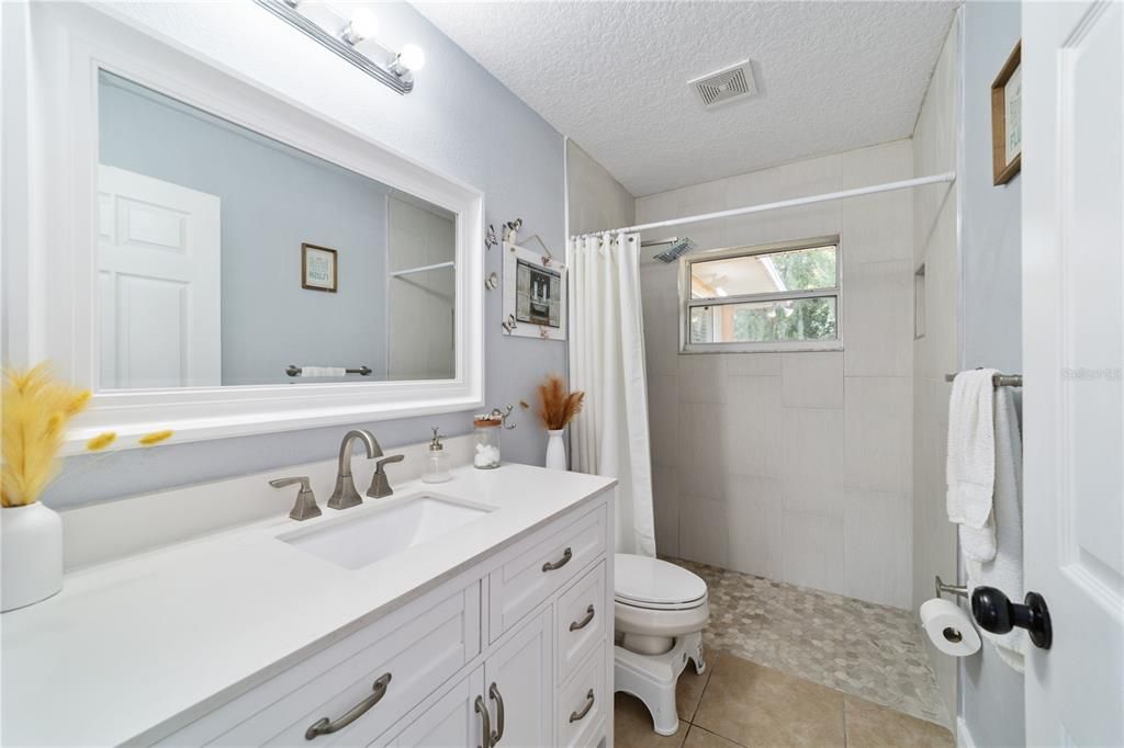 Active With Contract: $360,000 (3 beds, 2 baths, 1631 Square Feet)