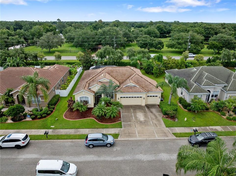 For Sale: $639,000 (3 beds, 2 baths, 1959 Square Feet)