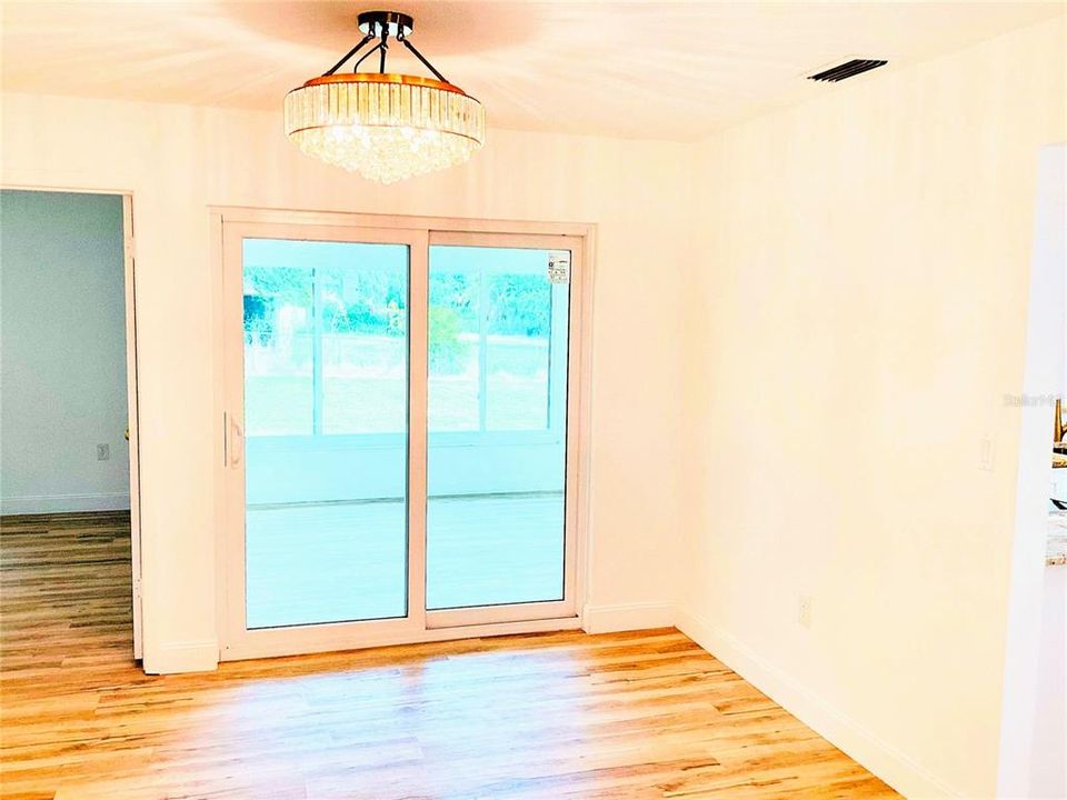 For Sale: $324,900 (3 beds, 2 baths, 1424 Square Feet)