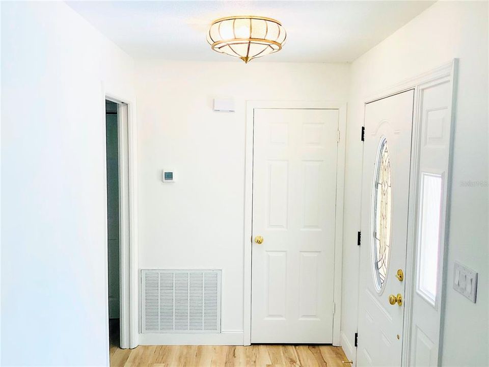 For Sale: $324,900 (3 beds, 2 baths, 1424 Square Feet)