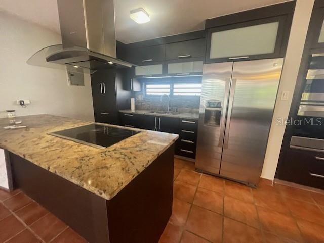 En Venta: $700,000 (4 camas, 3 baños, 2026.4 Pies cuadrados)