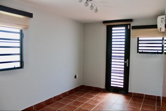 En Venta: $700,000 (4 camas, 3 baños, 2026.4 Pies cuadrados)