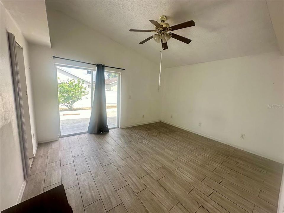 For Rent: $2,200 (3 beds, 2 baths, 1075 Square Feet)