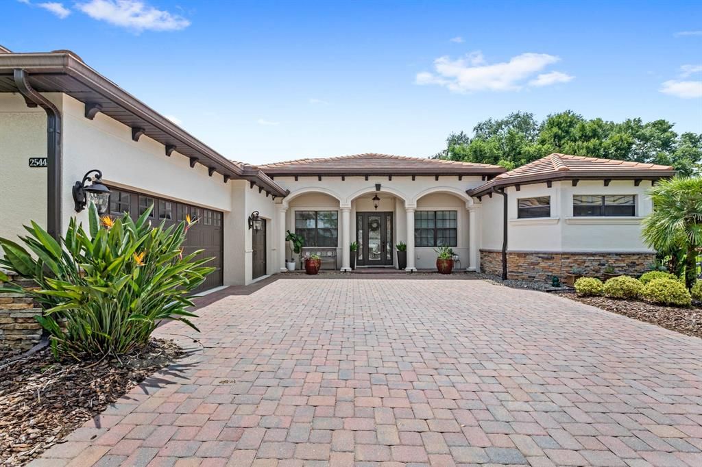 For Sale: $899,000 (4 beds, 3 baths, 3131 Square Feet)