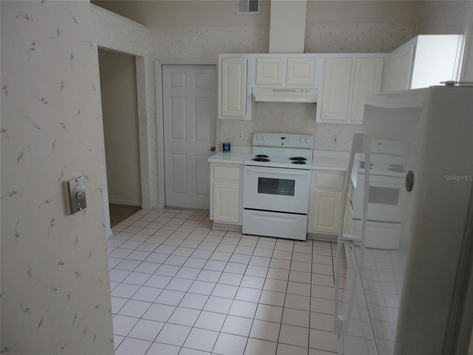 For Rent: $1,995 (4 beds, 2 baths, 1615 Square Feet)