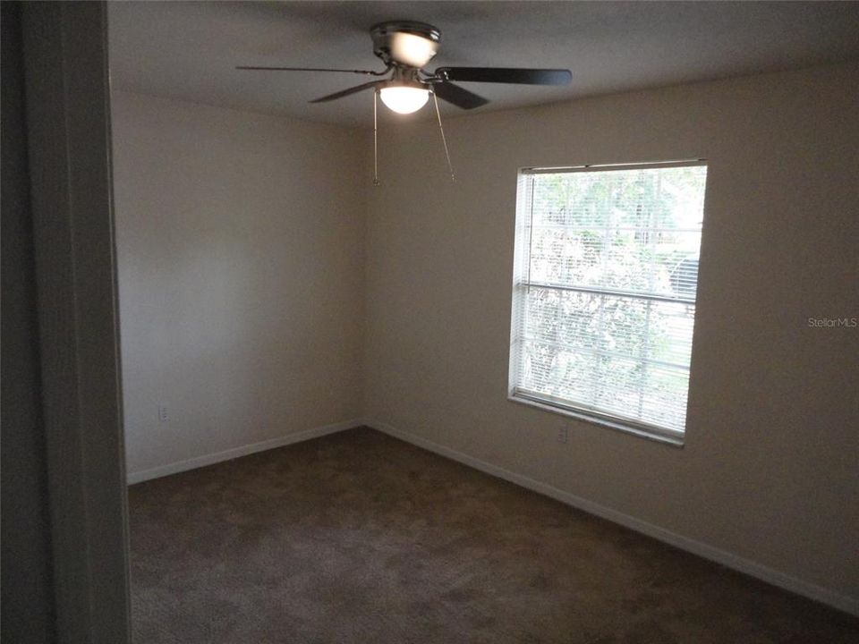 For Rent: $1,995 (4 beds, 2 baths, 1615 Square Feet)