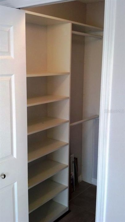 Walk-In Closet w/ Closet Organizers